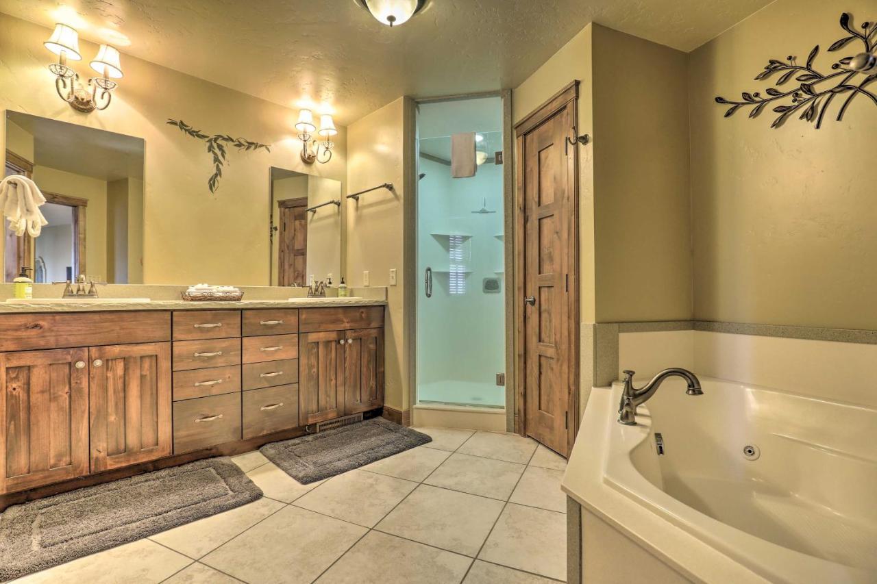Luxurious Cedar City Getaway 32 Mi To Brian Head! Exterior photo
